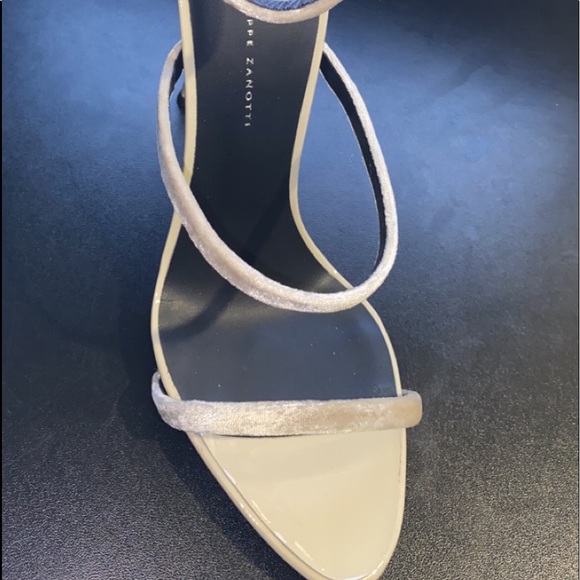 NWT Giuseppe Zanotti Harmony Sandal heels - Picture 4 of 8